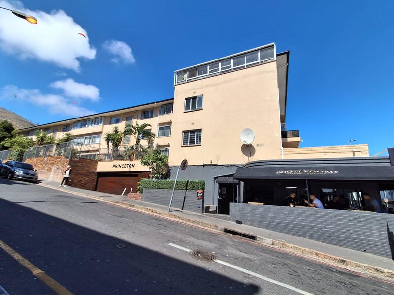 3 Bedroom Property for Sale in Sea Point Western Cape
